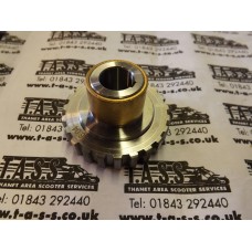 CLUTCH CENTRE BASEPLATE WITH BUSH
