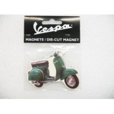 VESPA FRIDGE MAGNET GREEN